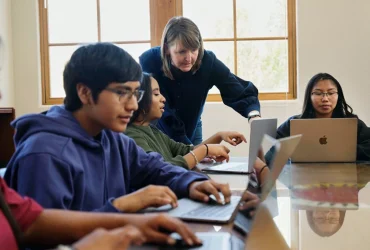 Apple Launches New Professional Learning Tools and Grants for Educators